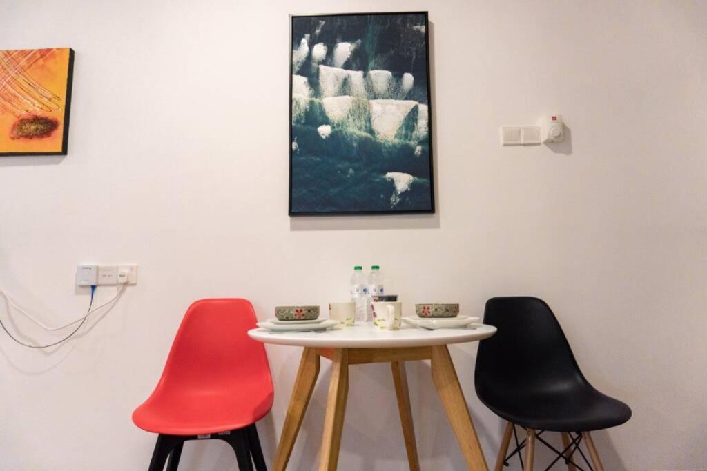 Apple Home 2 At Menara Simfoni, King Size Bed, Cheras, Nexflix, Wifi, Parking Seri Kembangan Exterior foto