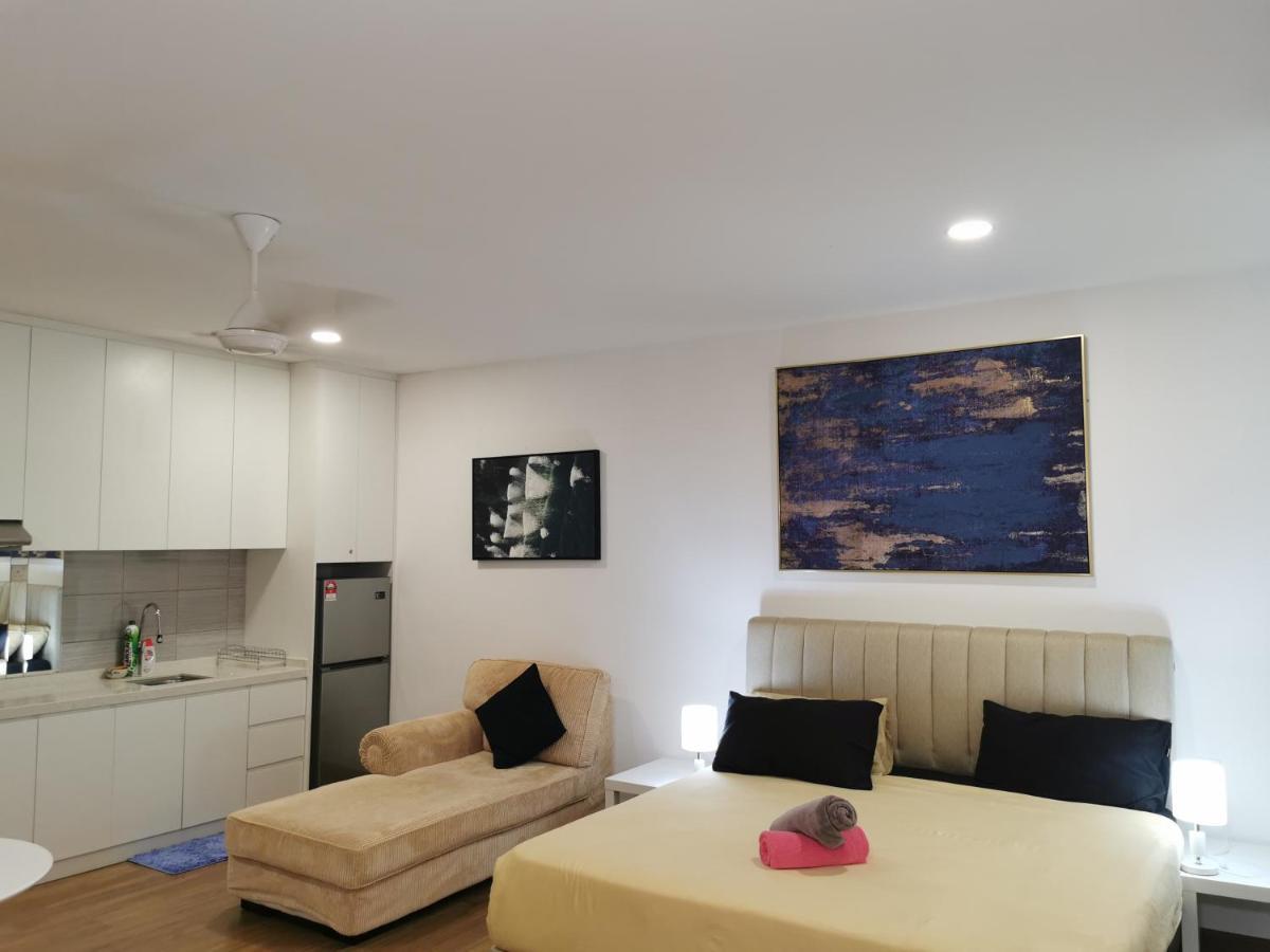 Apple Home 2 At Menara Simfoni, King Size Bed, Cheras, Nexflix, Wifi, Parking Seri Kembangan Exterior foto