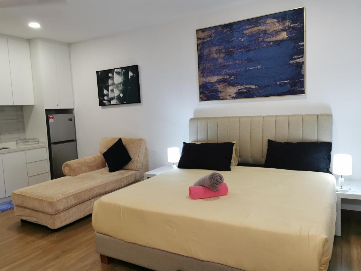 Apple Home 2 At Menara Simfoni, King Size Bed, Cheras, Nexflix, Wifi, Parking Seri Kembangan Exterior foto