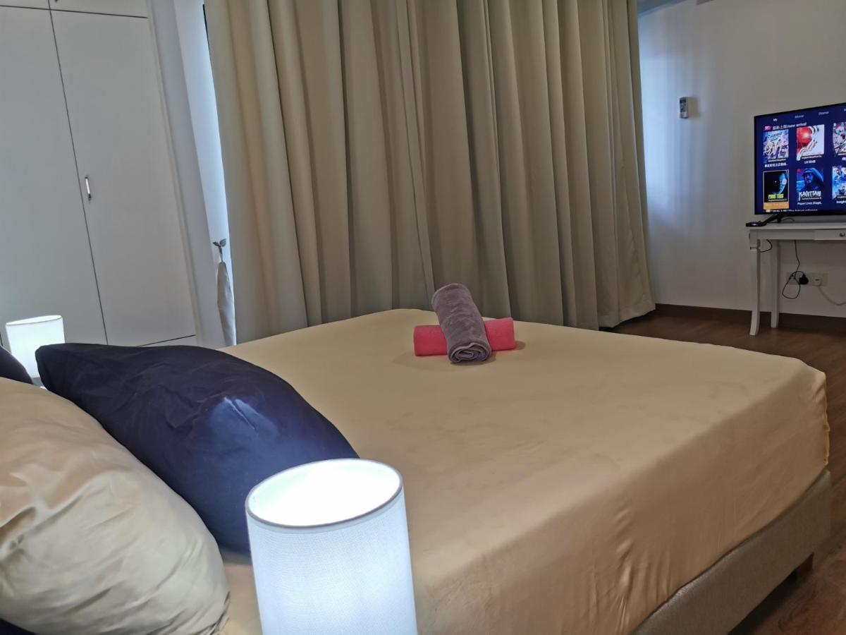 Apple Home 2 At Menara Simfoni, King Size Bed, Cheras, Nexflix, Wifi, Parking Seri Kembangan Exterior foto
