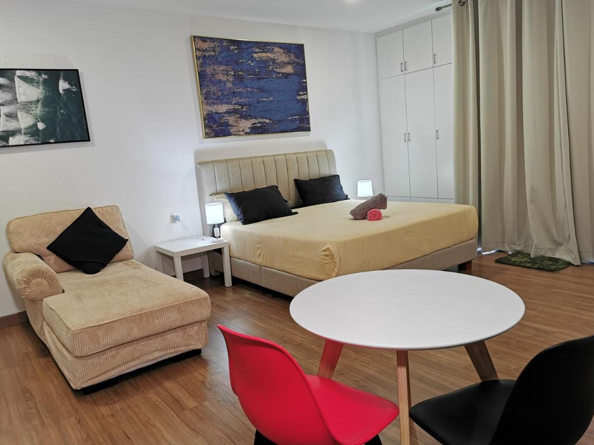 Apple Home 2 At Menara Simfoni, King Size Bed, Cheras, Nexflix, Wifi, Parking Seri Kembangan Exterior foto