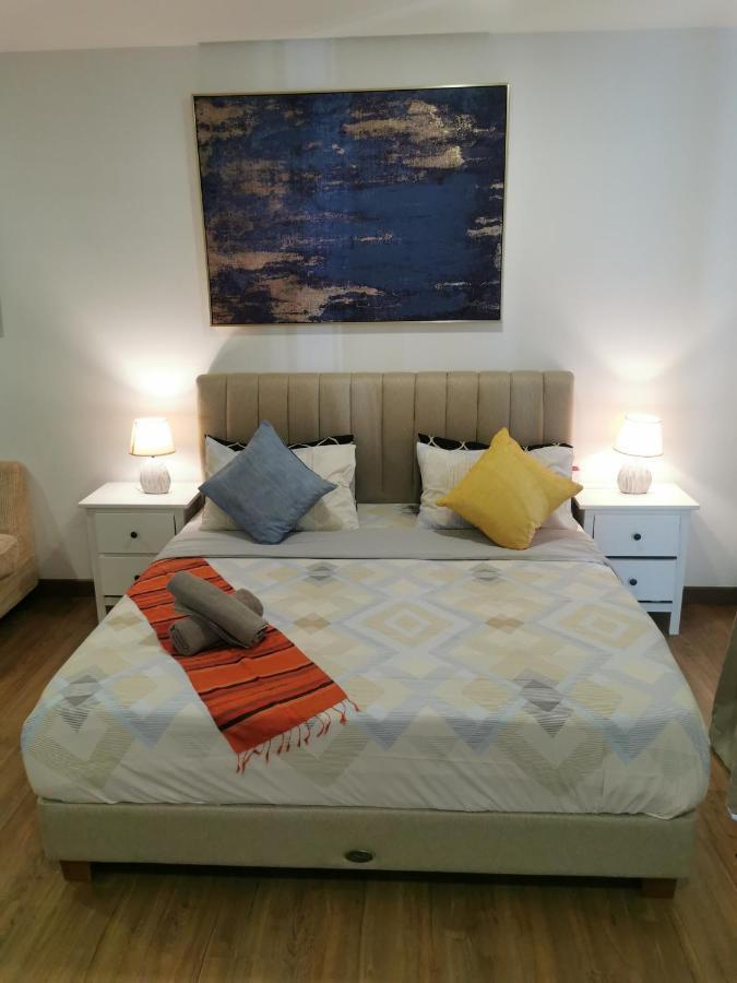 Apple Home 2 At Menara Simfoni, King Size Bed, Cheras, Nexflix, Wifi, Parking Seri Kembangan Exterior foto